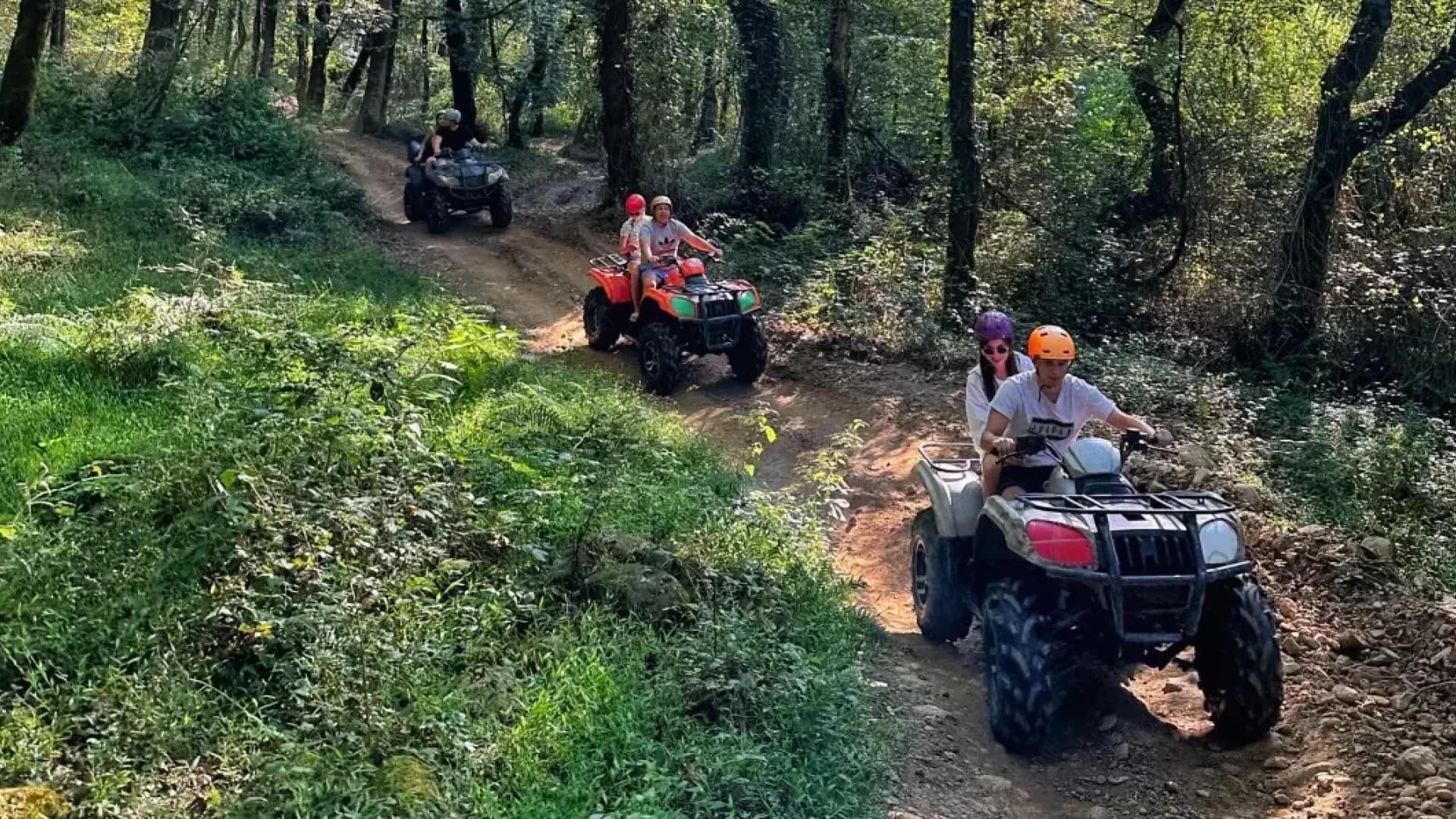 Тур на квадроциклах "Сказочный лес", 1 час. Трансфер из Адлера и Сириуса