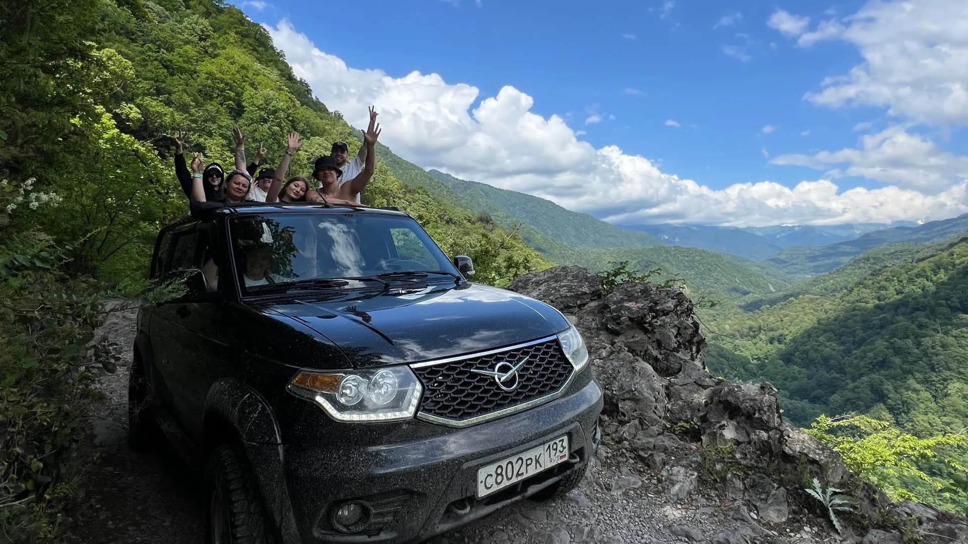 Джип-тур Золотое кольцо Аибги и Безымянный водопад (экосбор включен)