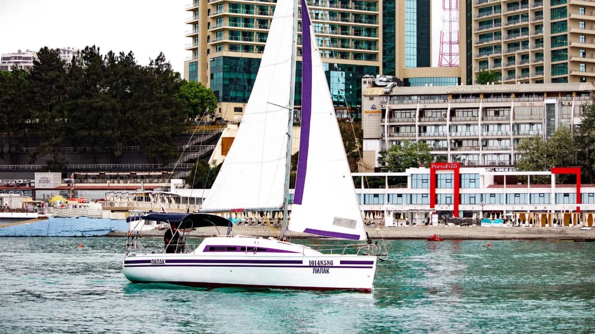Аренда яхты Лилак. Центральный порт