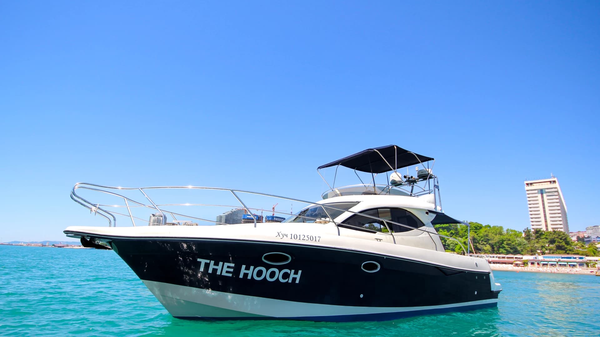 Аренда яхты Хуч. Центральный порт