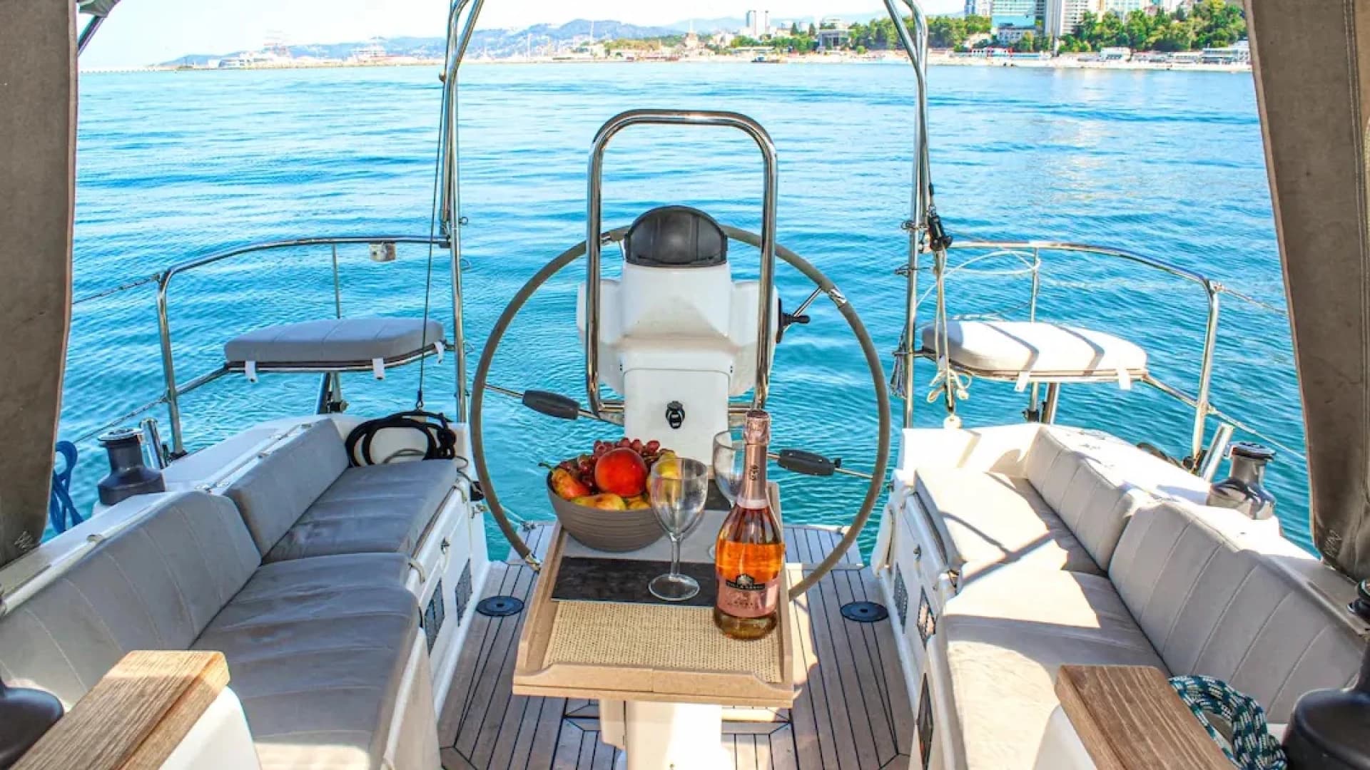 Аренда яхты Валенсия. Центральный порт