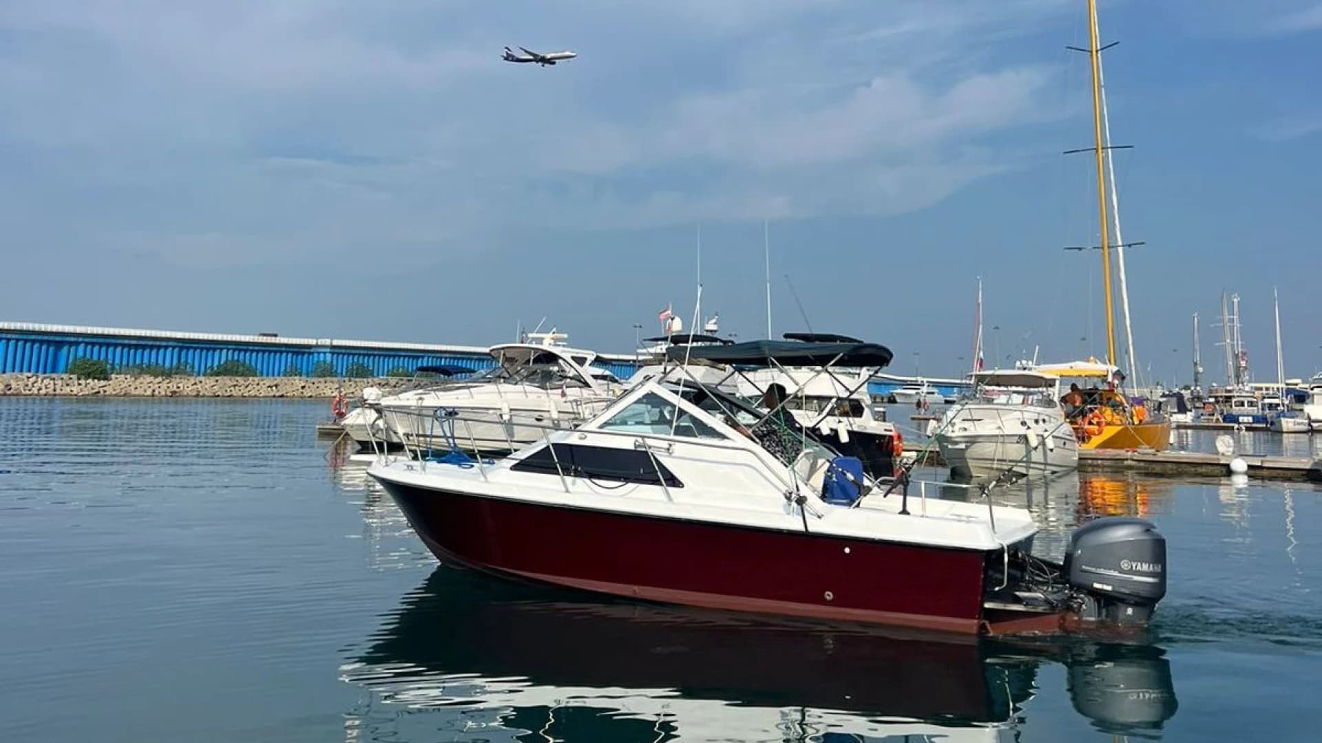 Почасовая аренда катера Dragonfly. Имеретинский порт