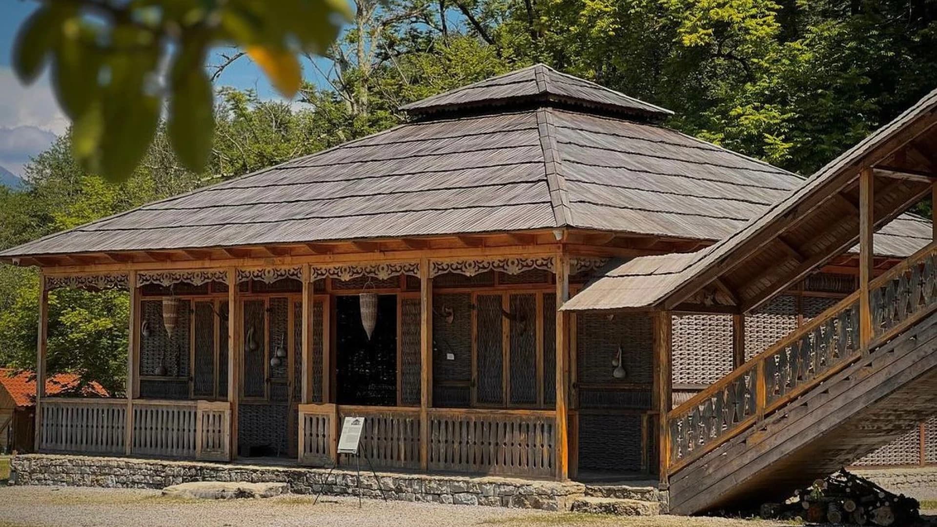 Индивидуальный тур на минивэне "Традиционная Абхазия"