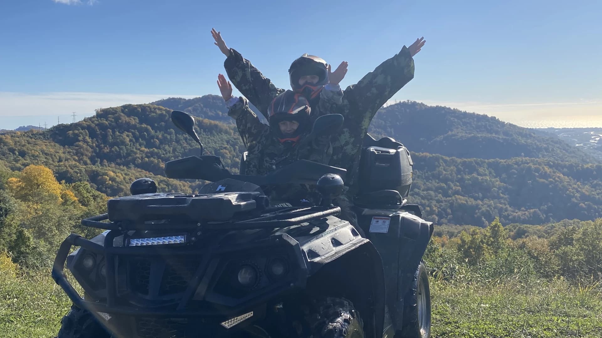 Тур на квадроциклах на смотровую Ахштырский Хребет - маршрут для начинающих